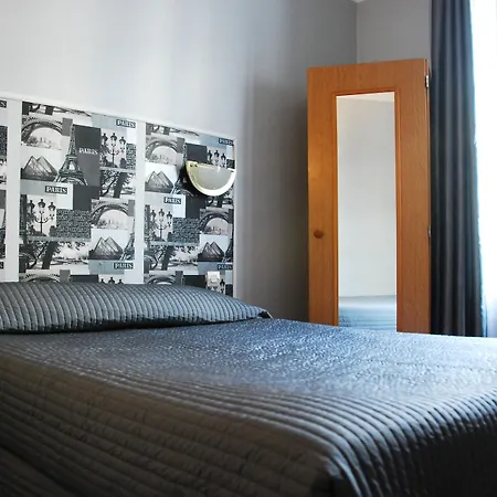 Hotel Cosy Monceau Parigi