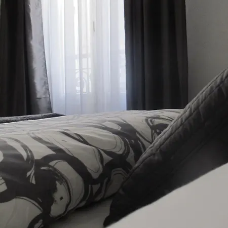 Cosy Monceau 2* París