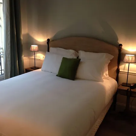 Le Petit Chomel Hotel