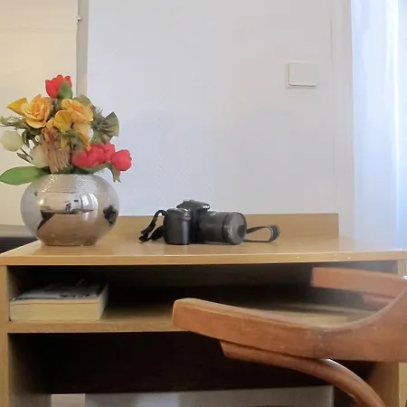 Cosy Monceau 2*