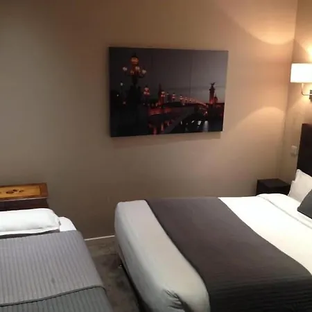 Cosy Monceau Hotel 2*