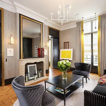 Hotel Le Pavillon De La Reine & Spa, Place Des Vosges 5*