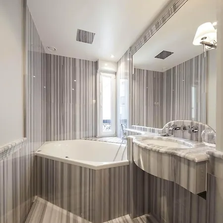 Hotel George Washington Paris