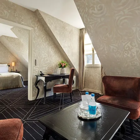 Le Pavillon De La Reine & Spa, Place Des Vosges 5* Paříž