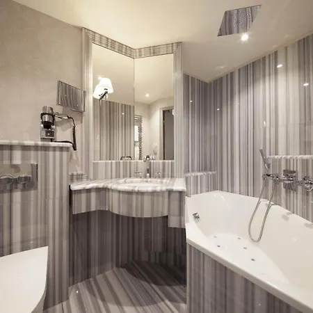 George Washington Hotel 4*