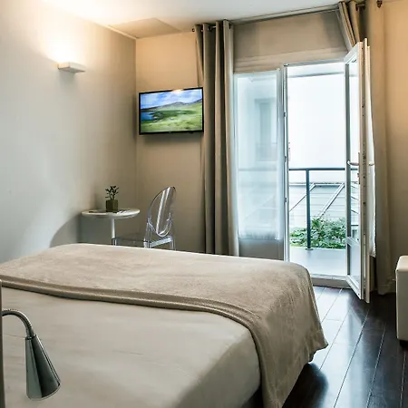 Hotel Le Quartier Bercy-square 3*