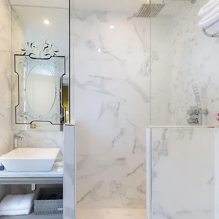 Hotel Cluny Square 3*