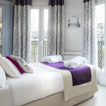 Cluny Square 3*