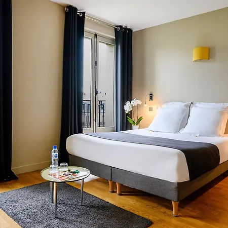 Helzear Champs-elysees 4*