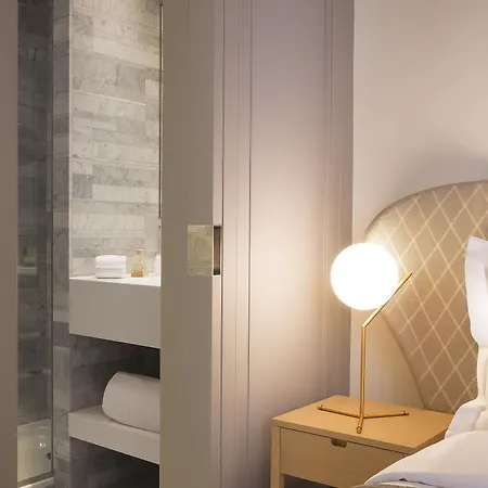 Hotel Le Marianne Paris