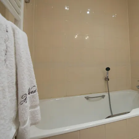 Hotel Du Nord Et De L'est 3*