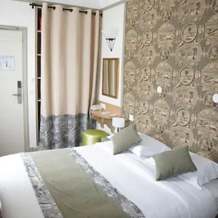 Foch 4* Paris