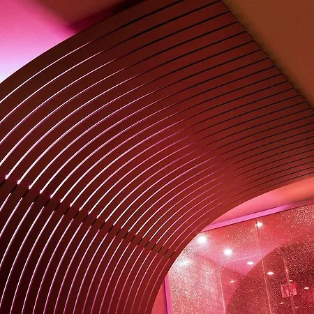 Eiffel Aparthotel 4*
