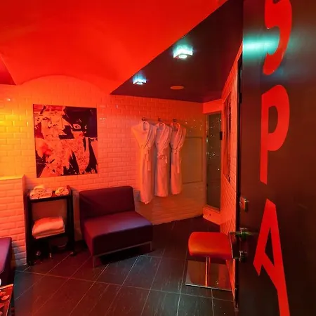 Eiffel Aparthotel