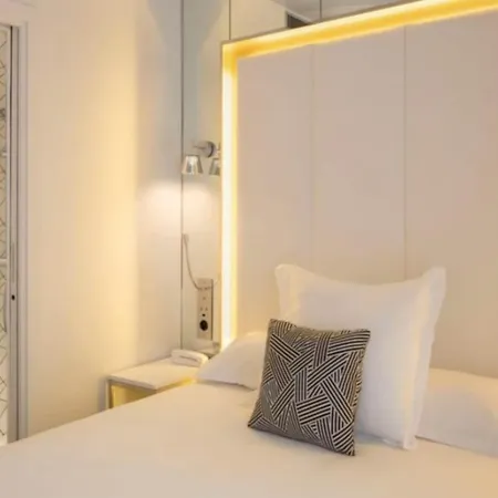 Hotel Nouvel Eiffel Paris