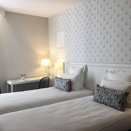 Vaugirard Hotel 3*