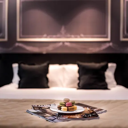 Hotel Nh Collection Ponthieu Champs-elysees 4*