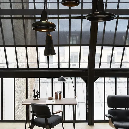 Du Ministère 4* Paris