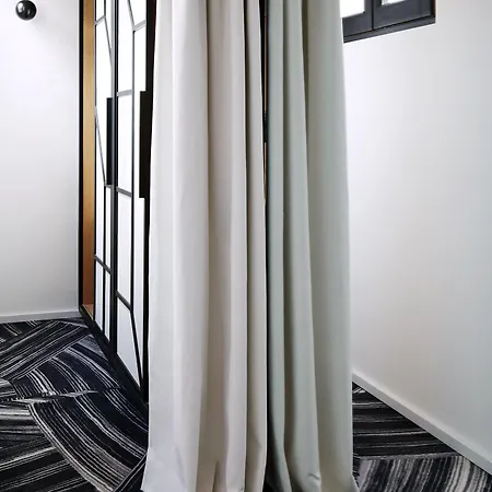 Hotel Du Ministère 4*