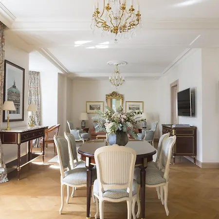 Hotel Le Bristol - An Oetker Collection Paris