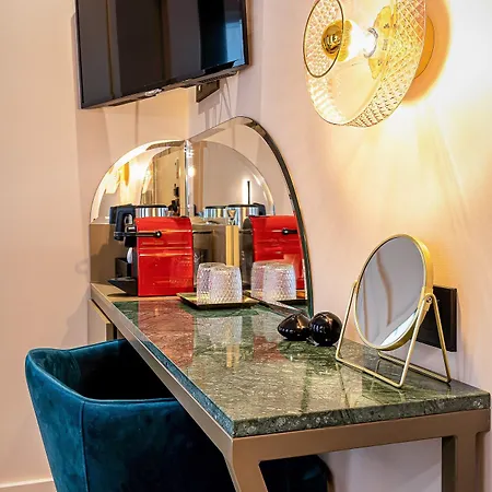 Veryste Hotel 4*