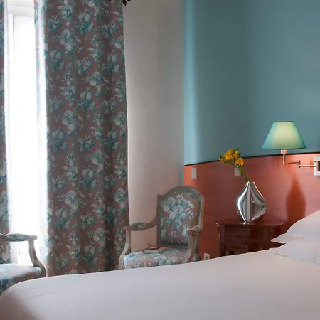 Eden Montmartre מלון 3*