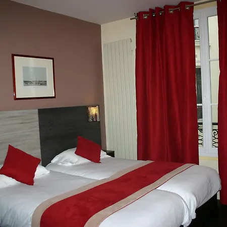 Derby Eiffel 3* París