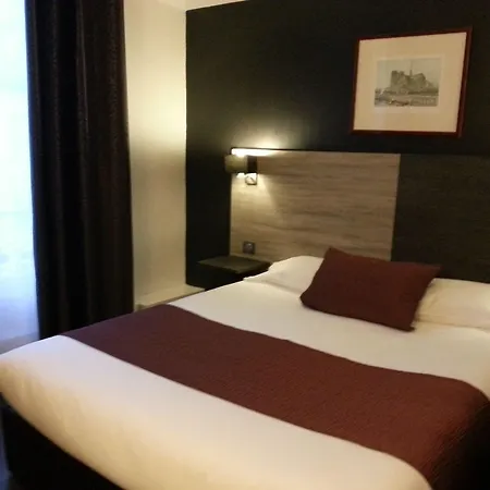 Derby Eiffel 3* París