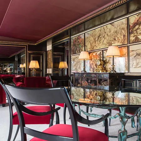 La Reserve & Hotel 5*