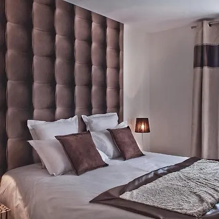 B Square Hotel