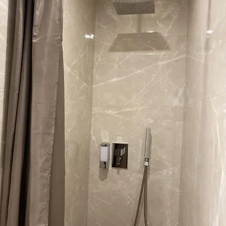 Louvre Sainte Anne Hotel Paris
