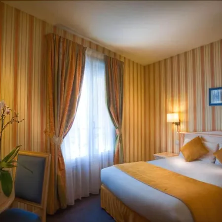 Louvre Sainte Anne Hotel
