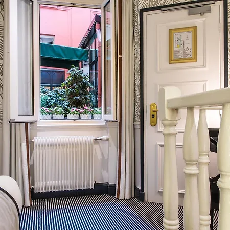 Jardin Le Bréa Hotel 3*
