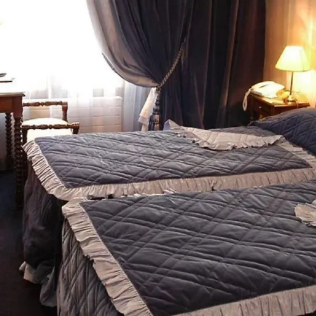 Hotel Grand Dechampaigne Paryż