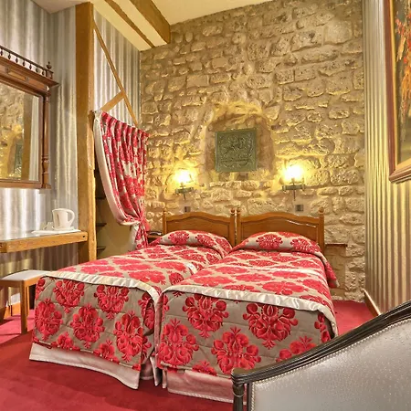 Grand Dechampaigne Hotel 3*