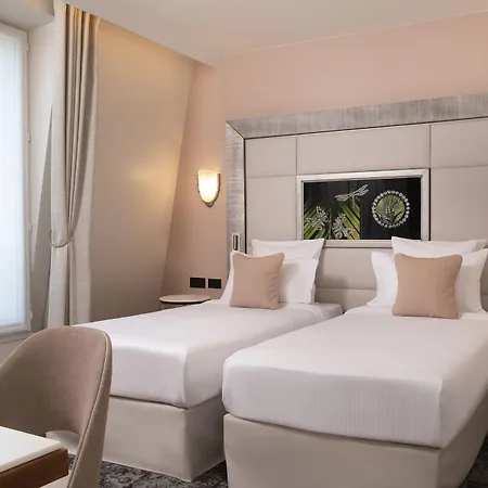 Des Champs-elysees 4*