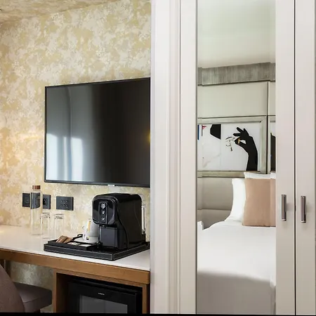 Des Champs-elysees 4* Paris