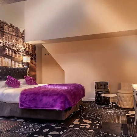 Ascot Opera Hotel