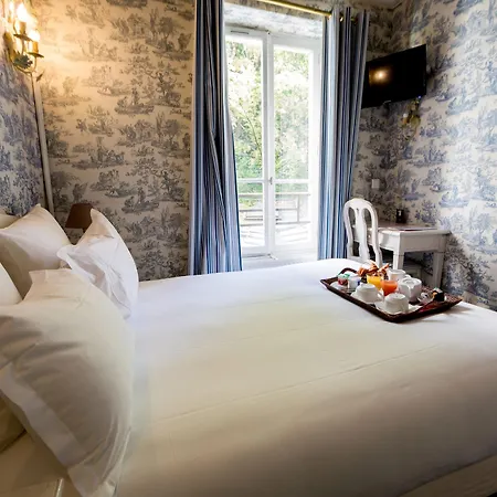 Regyn's Montmartre Hotel 2*