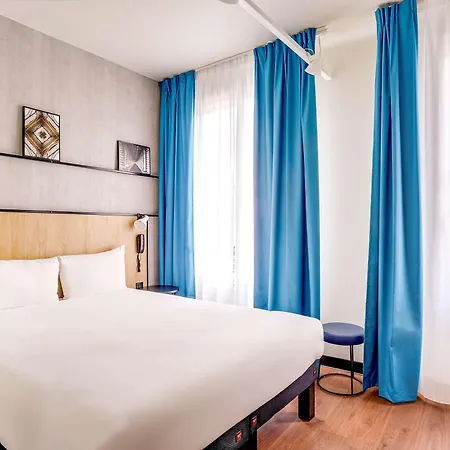 Ibis Daumesnil Porte Doree Hotel 3*