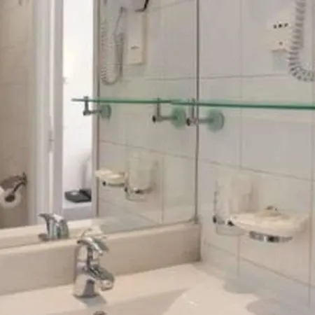 Hotel Crimée 3*