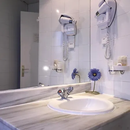 Crimée Hotel Paris