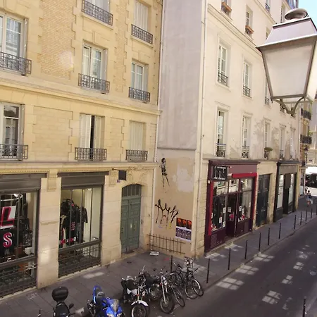 De La Bretonnerie Paris