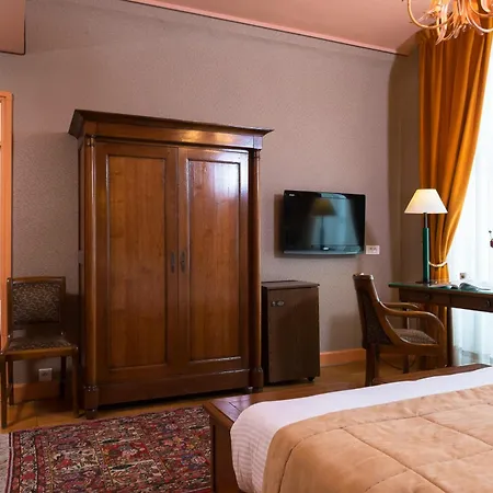 Du Palais Bourbon 3* Paris