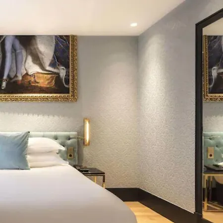 Отель Eiffel Petit Louvre 3*