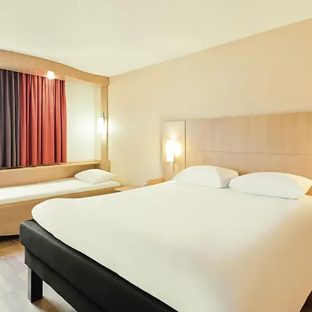 Ibis Paris Porte D'italie Hotel 3*