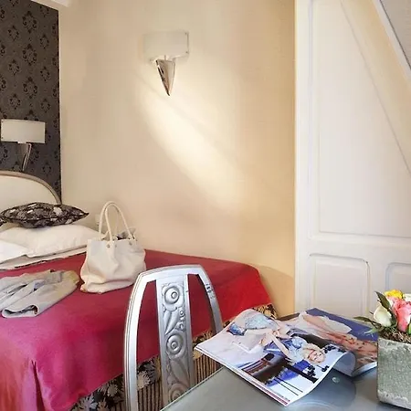 Riviera Elysees Hotel