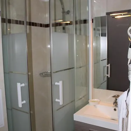 Metropolitain Hotel 3*