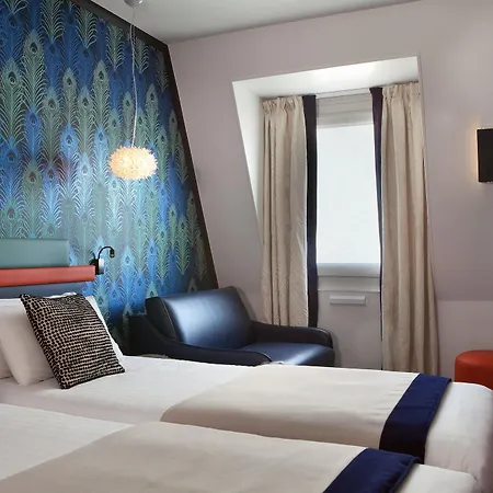 Yllen Eiffel Hotel