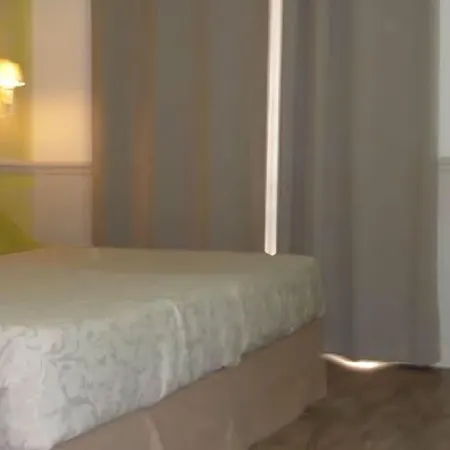 De La Cite Rougemont Hotel 2*
